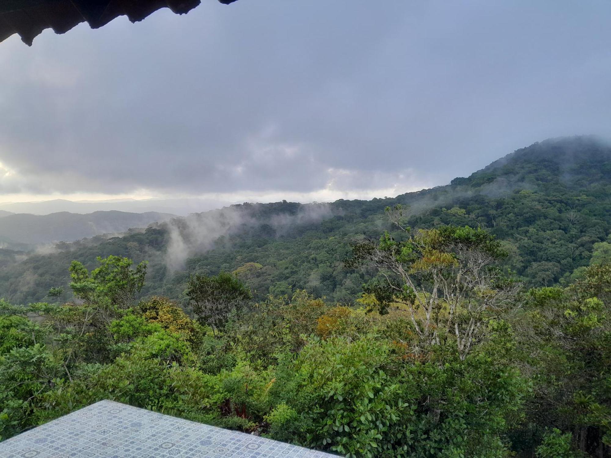 Mandalas Ecolodge Ecotourism Cerro Azul Exterior photo
